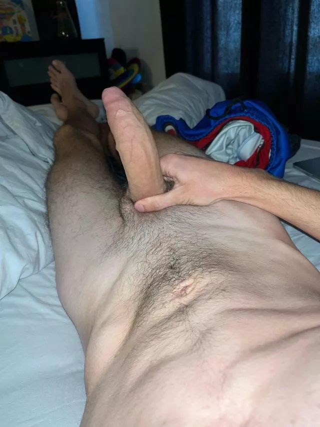 Hey there, so horny here ;D dm me