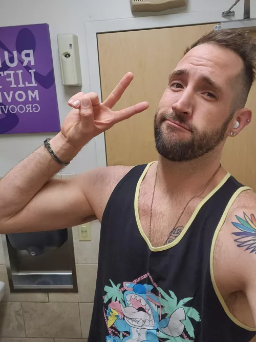 hey, this guy wants you to know, no matter what you think about yourself.... You're damn amazing and so frigen beautiful