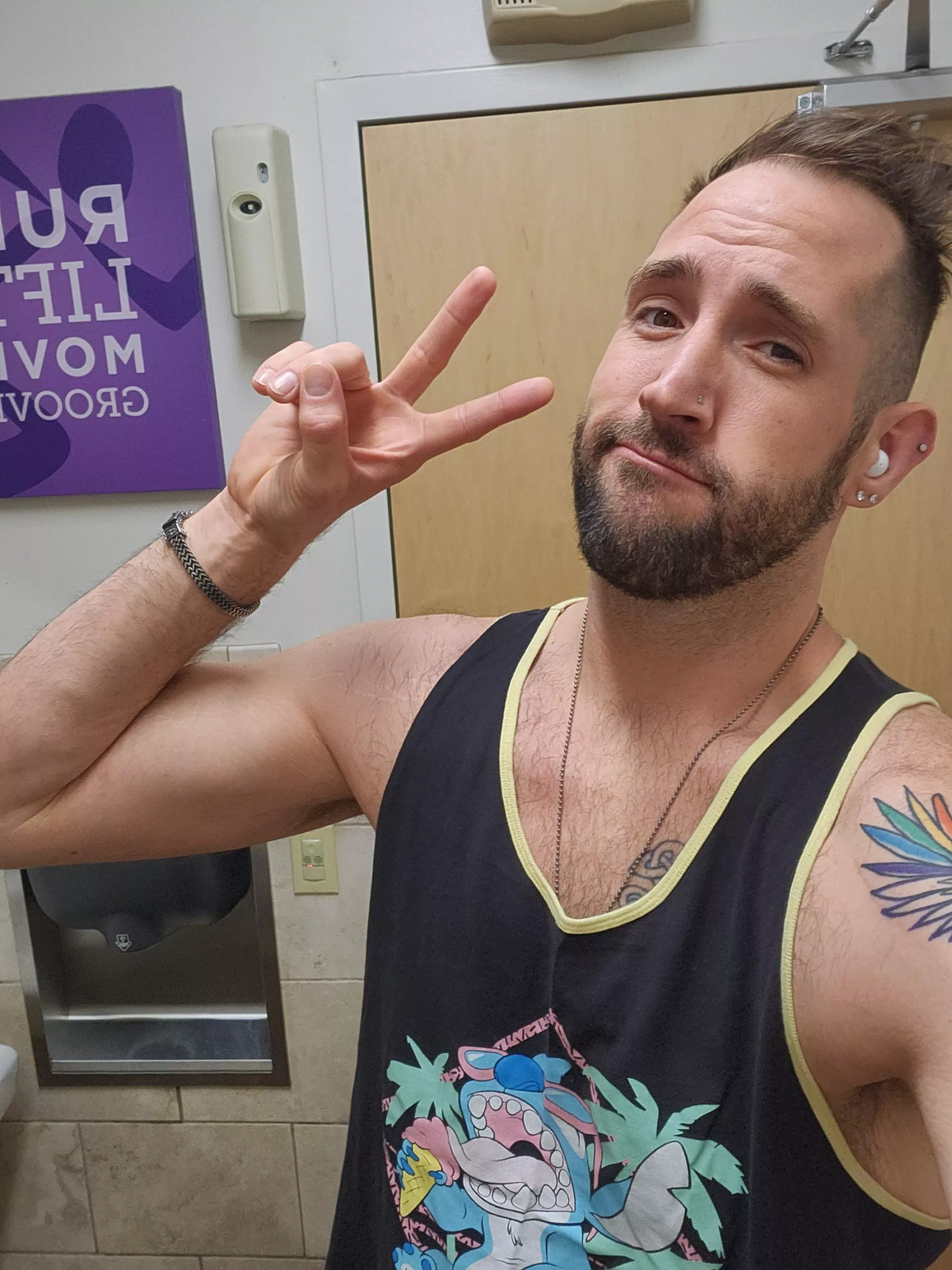 hey, this guy wants you to know, no matter what you think about yourself.... You're damn amazing and so frigen beautiful