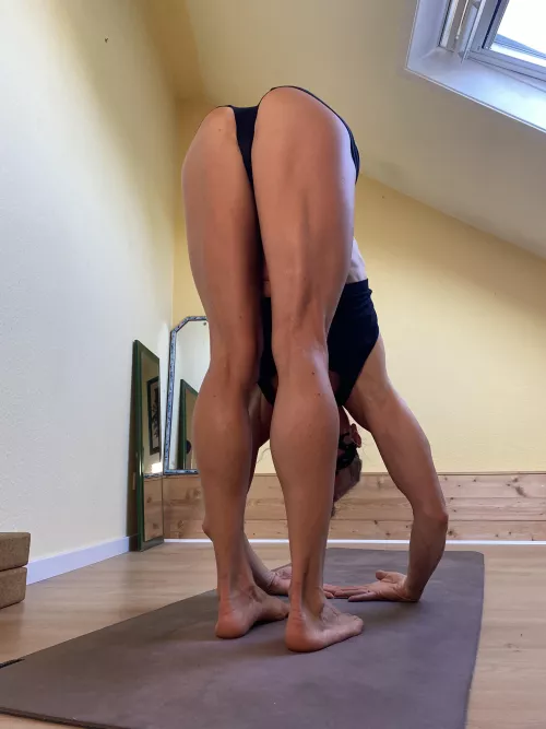 Hope you’re having a nice humpday! Remember to stretch and move today