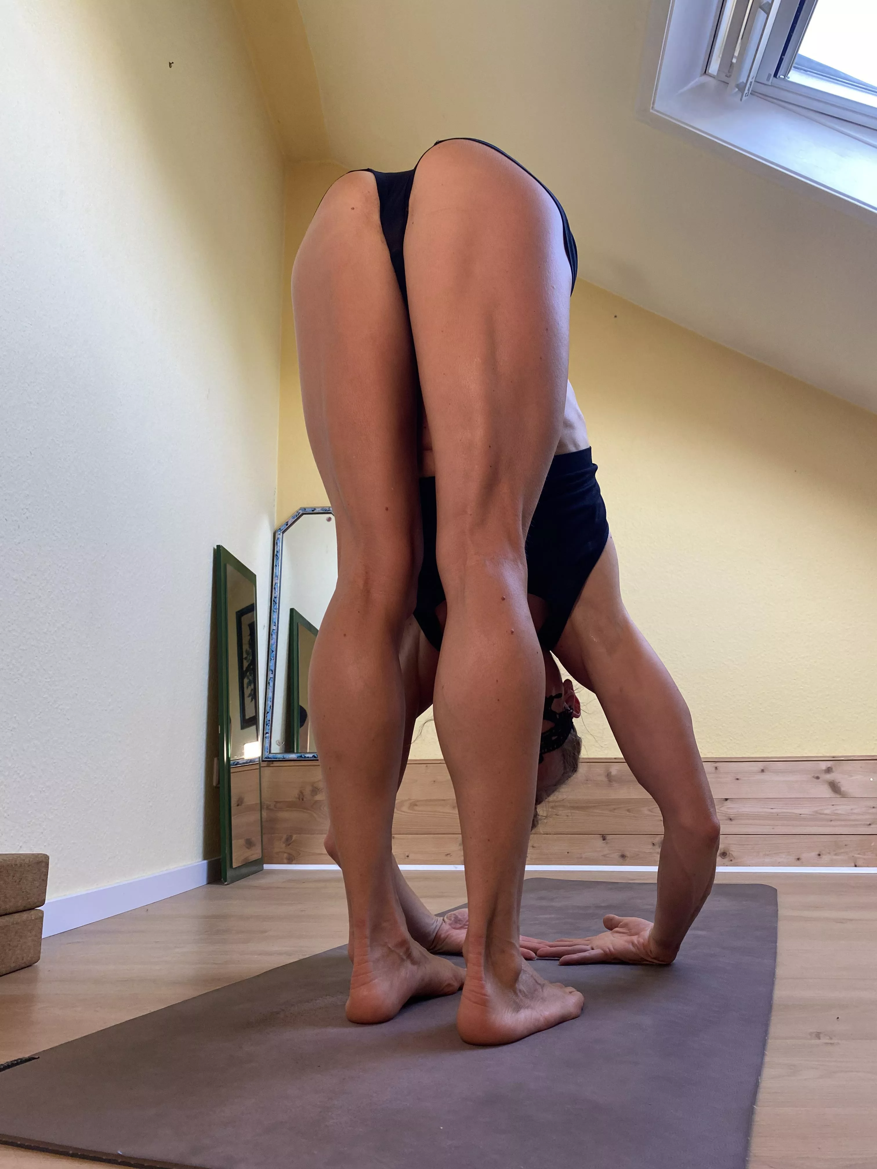 Hope you’re having a nice humpday! Remember to stretch and move today