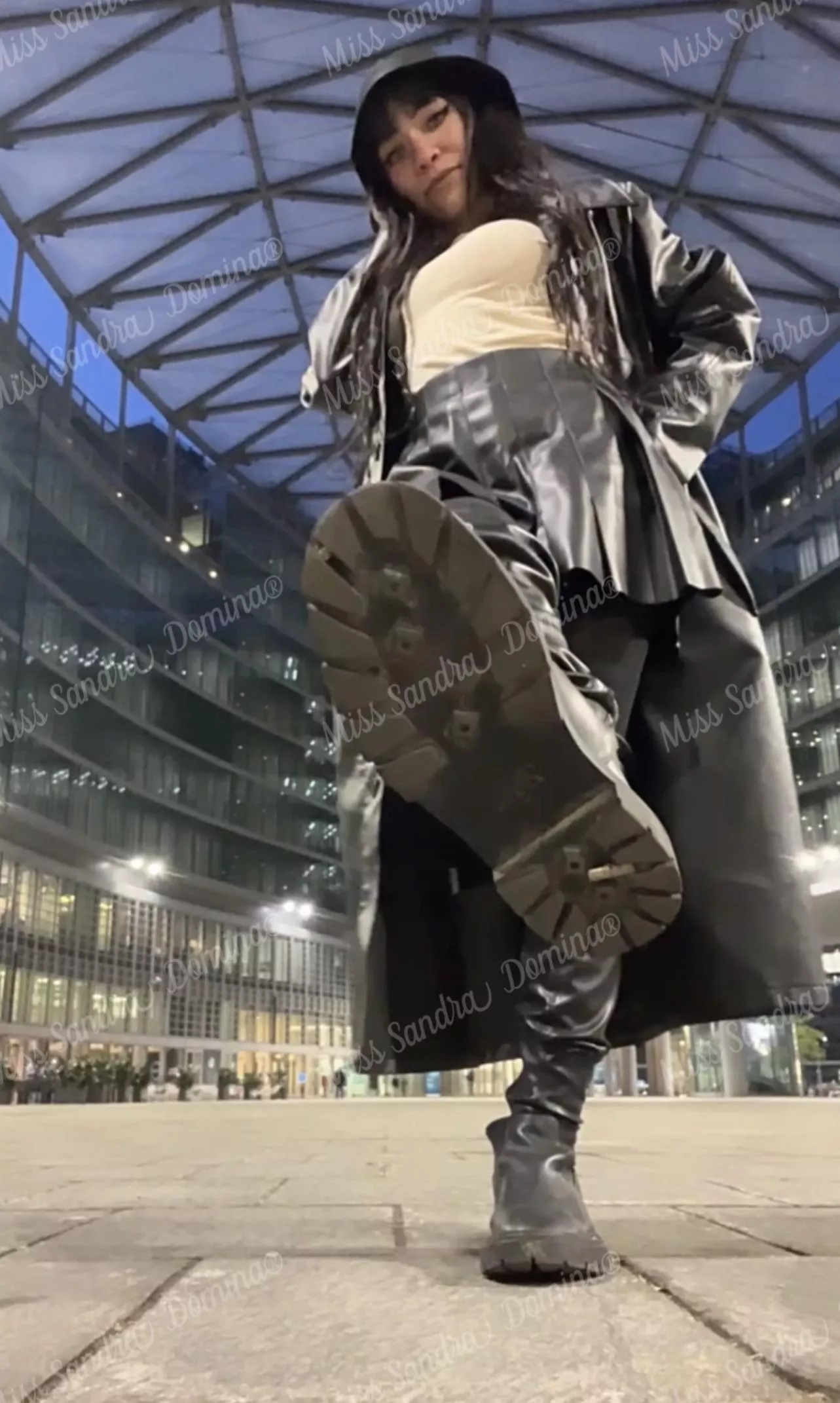 Hurry, no one’s watching