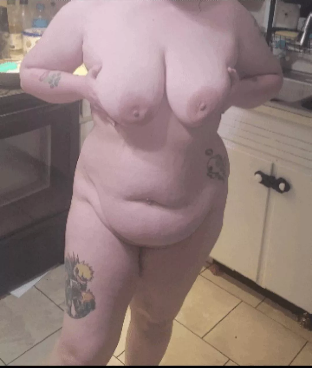 I love to cook nude 😘