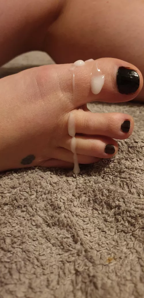 I need a willing sub to lick these clean x