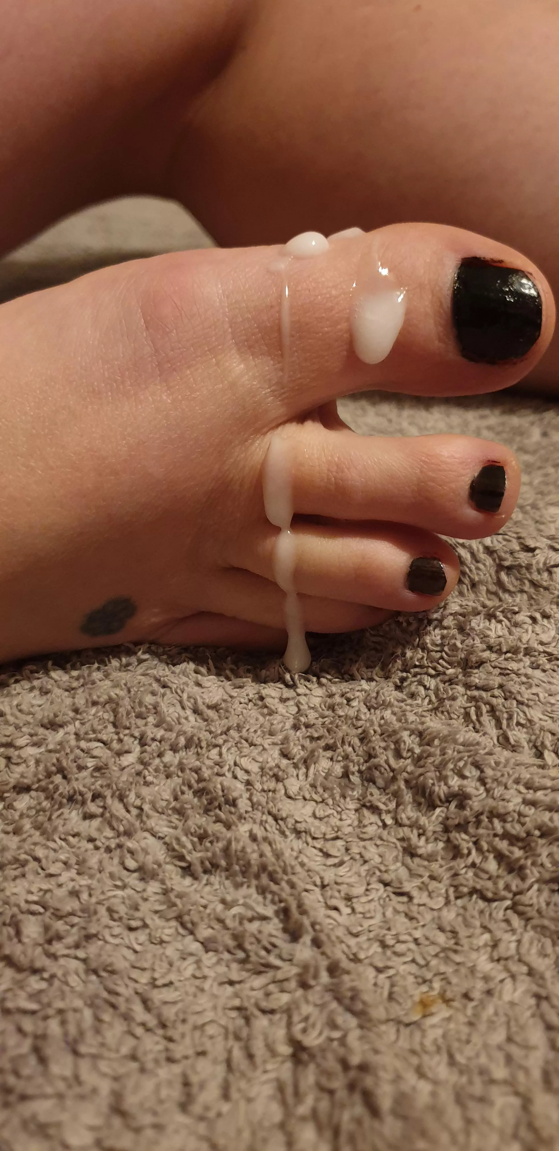 I need a willing sub to lick these clean x