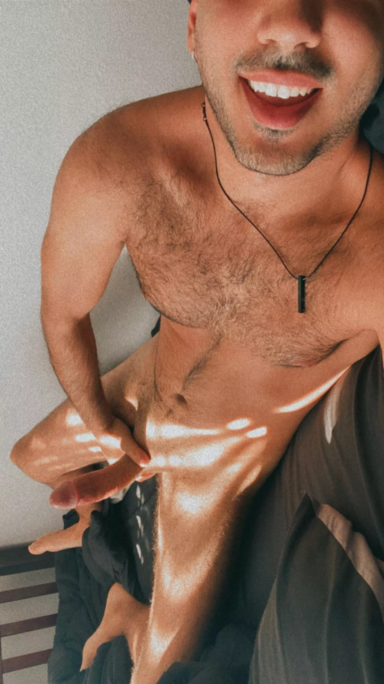 I woke like this. I need wet mouth or pussy 😈