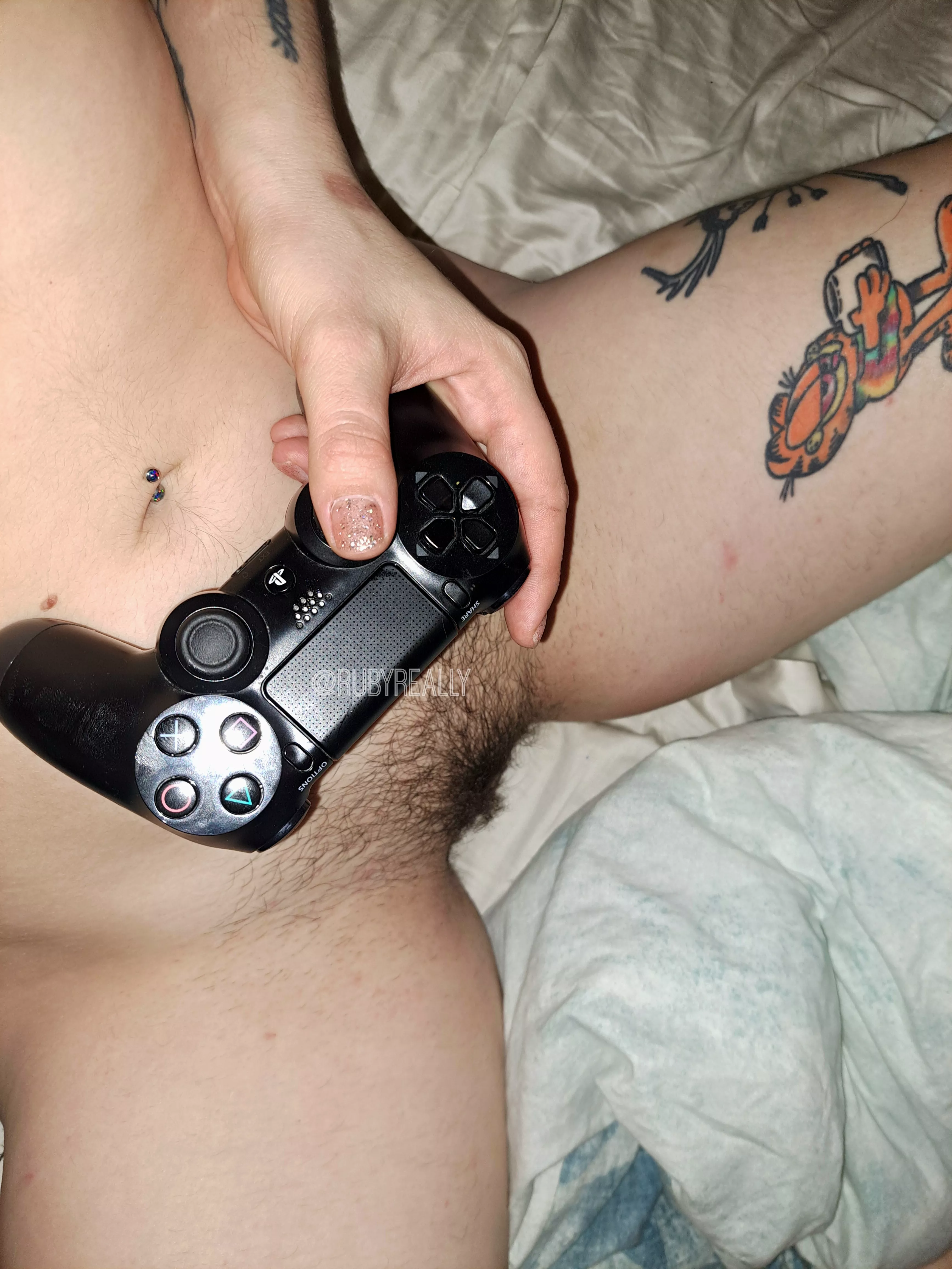 I'll game, you can eat