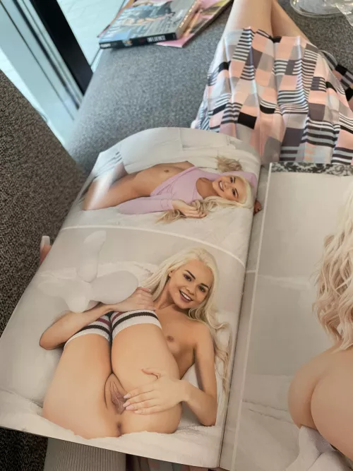 Just doing some light reading. Catching up with myself 😜💦