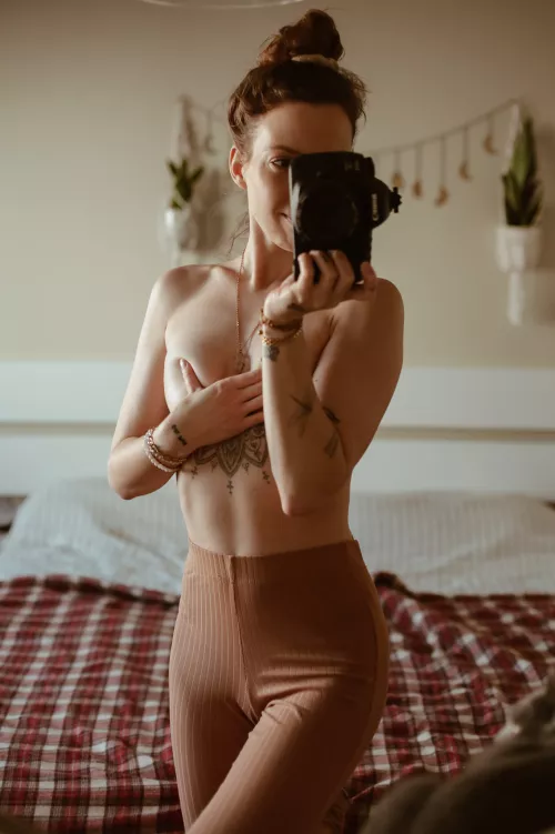 Luckily I don't need big hands for this