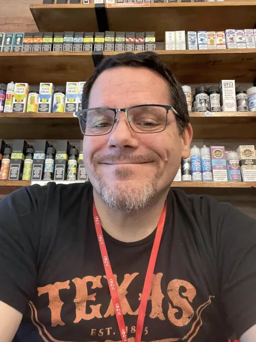 Need more friends who play Pokemon Go! Add me 3145 4105 0901