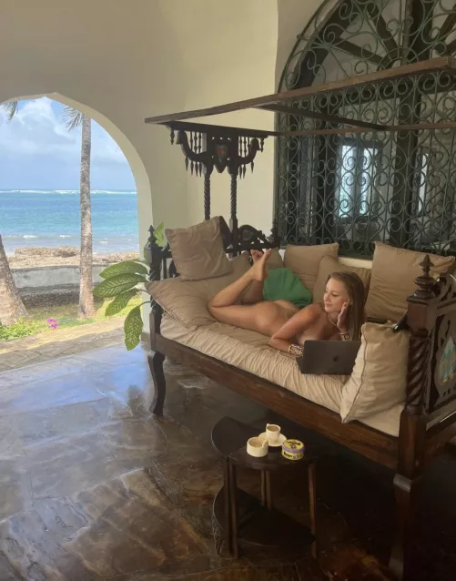 nothing is better than lounging naked (;