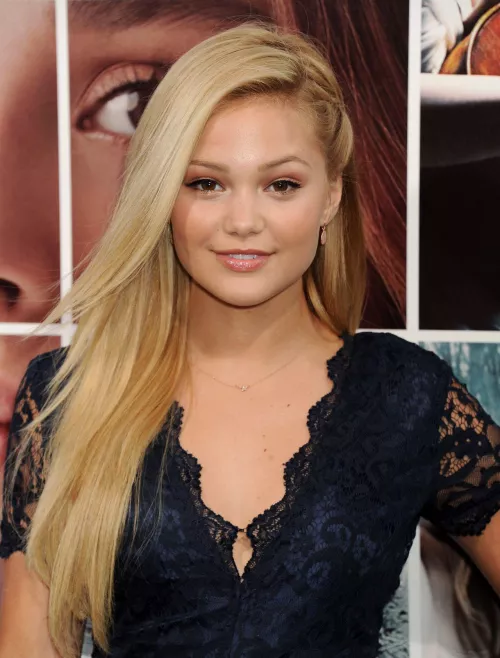 Olivia Holt.