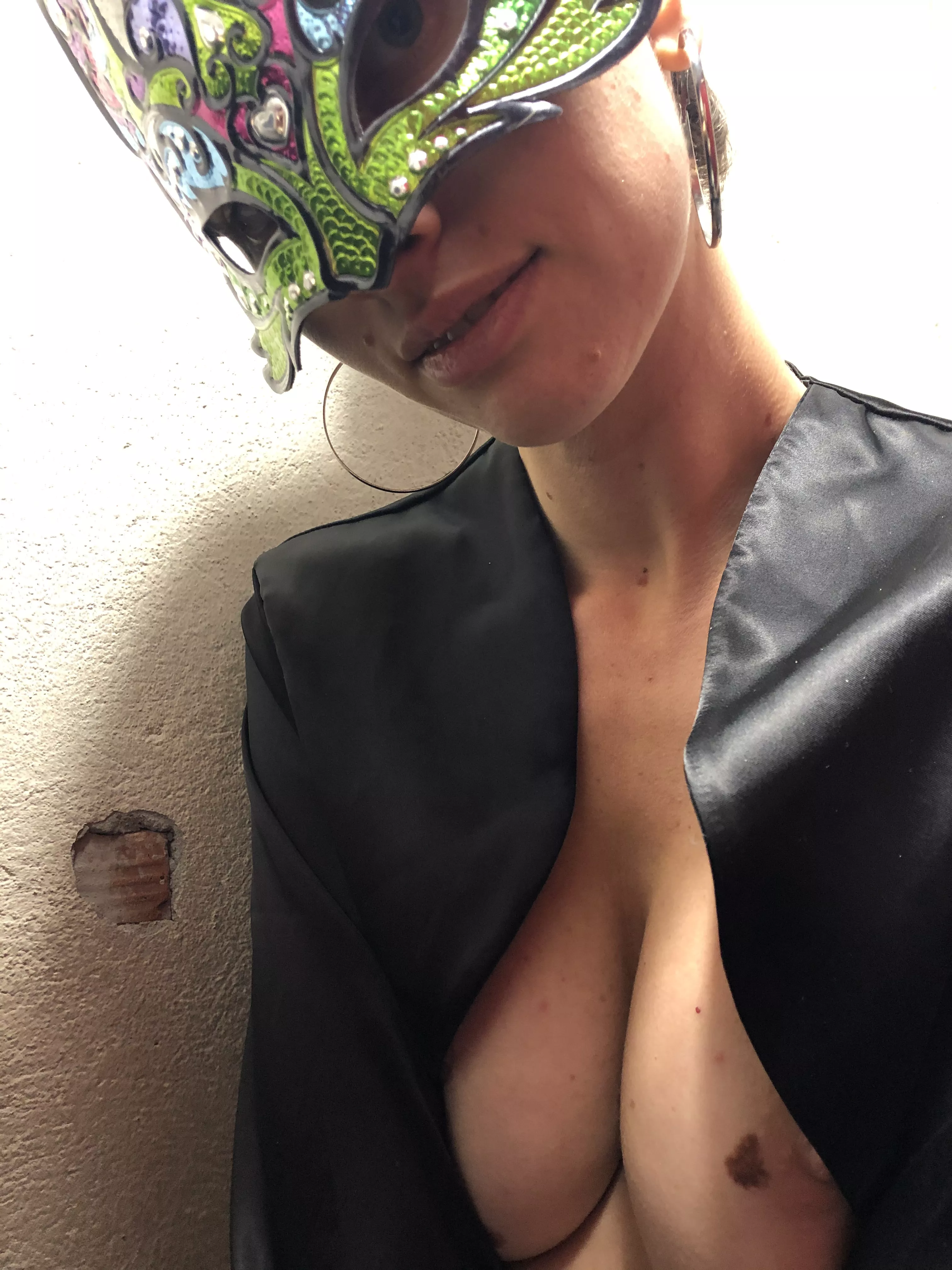 One nipple is looking for the sunlight