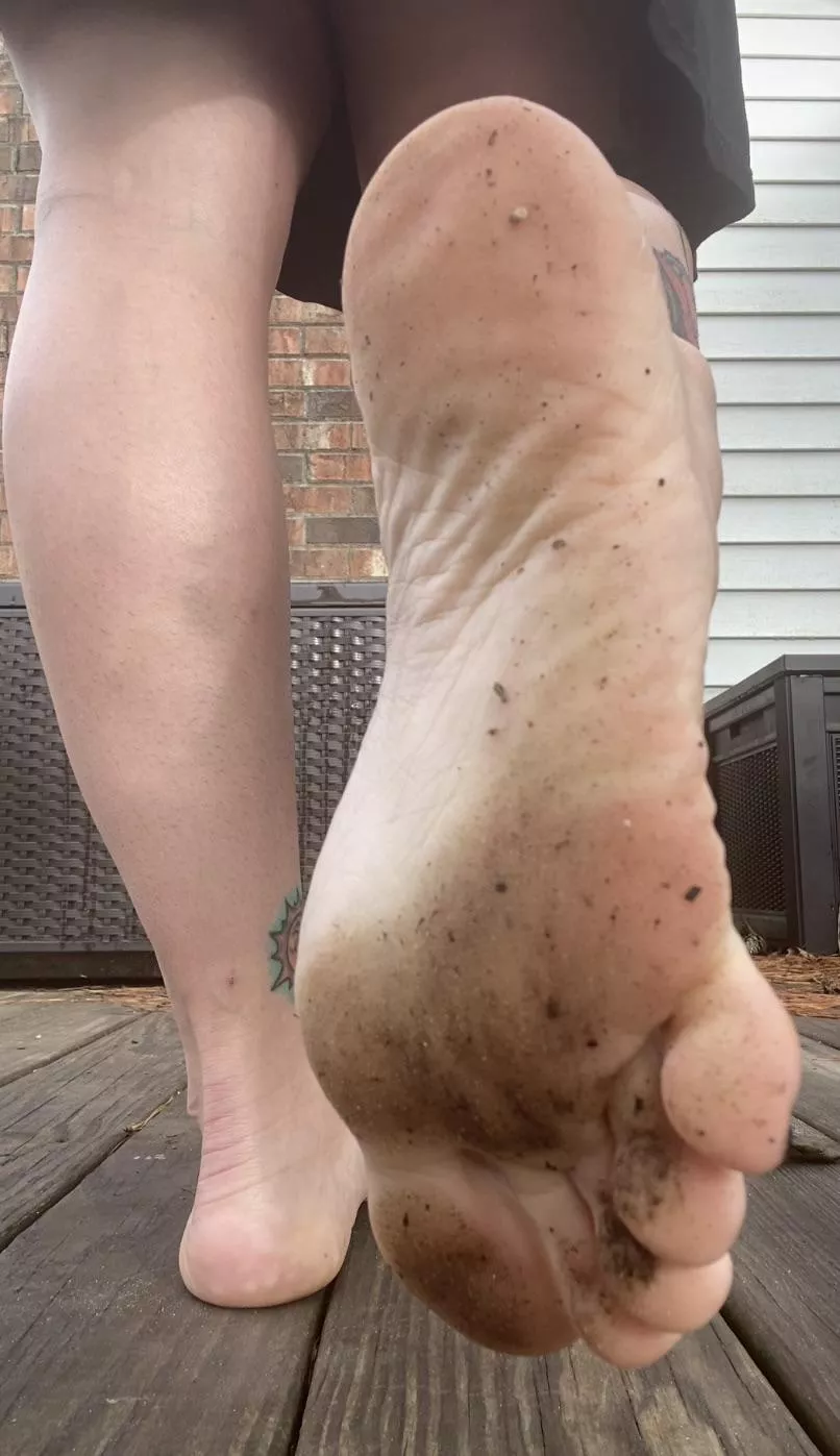 Rare dirty feet pic!