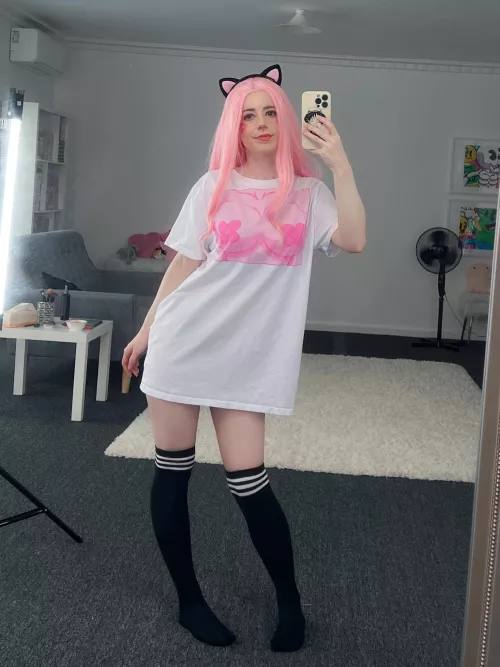 smash the like button if you like my pink hair 🌸