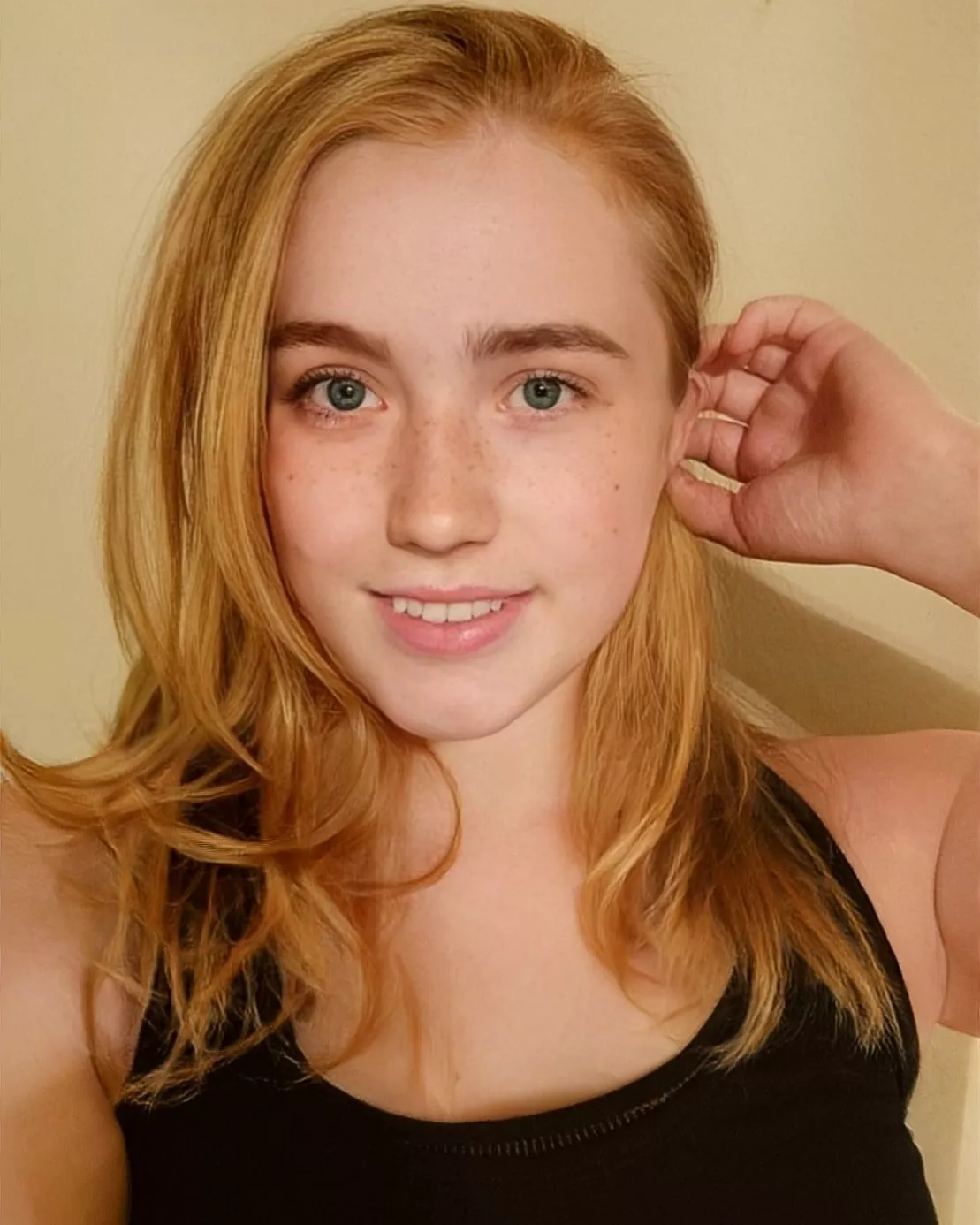 Smile cute or you prefer the serious look?