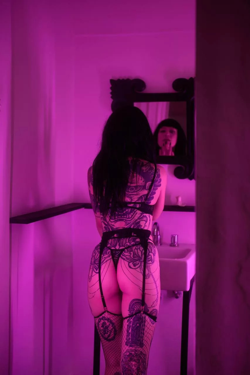 Spank me like a dirty whore😍