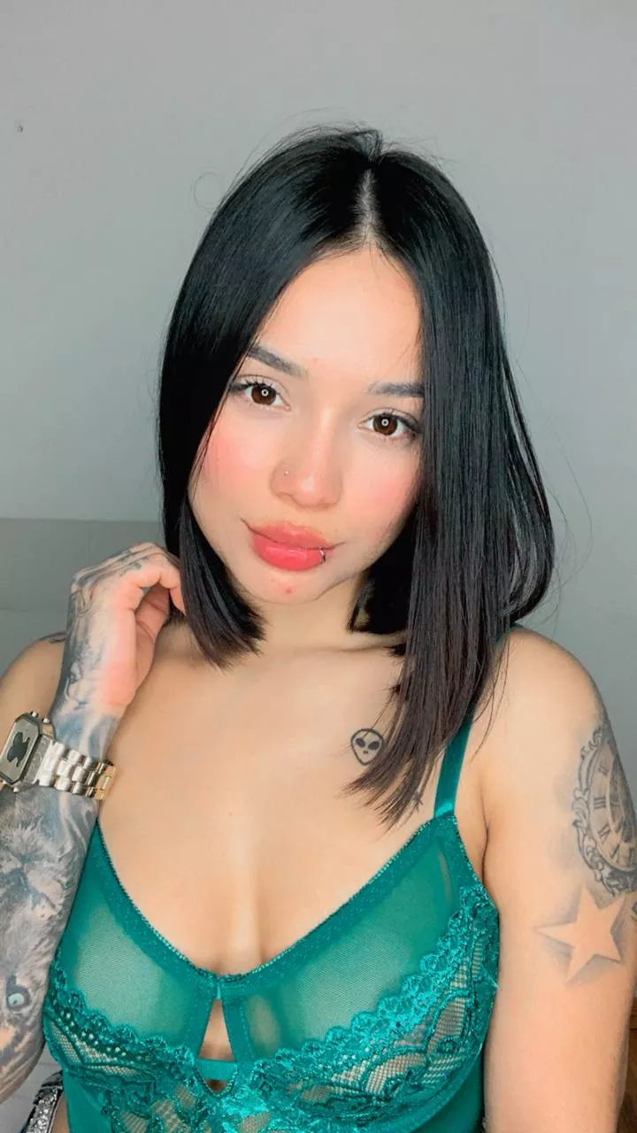 Squish this boobs of mine.