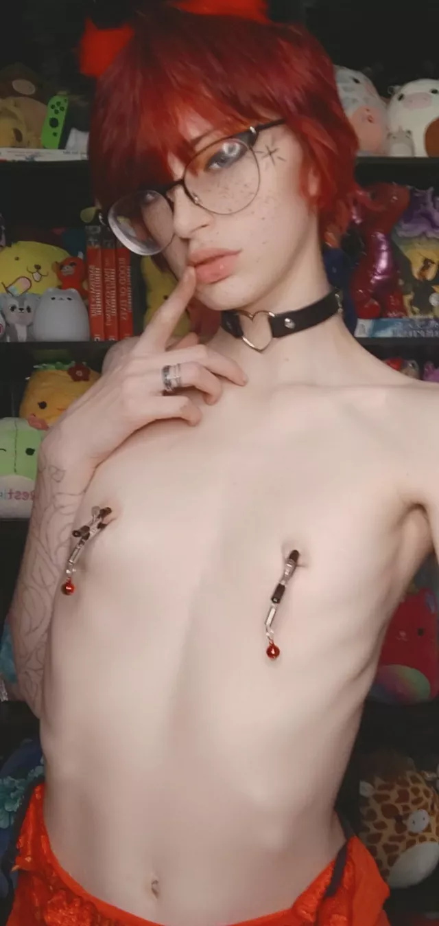 they're getting pinched hard 🥰