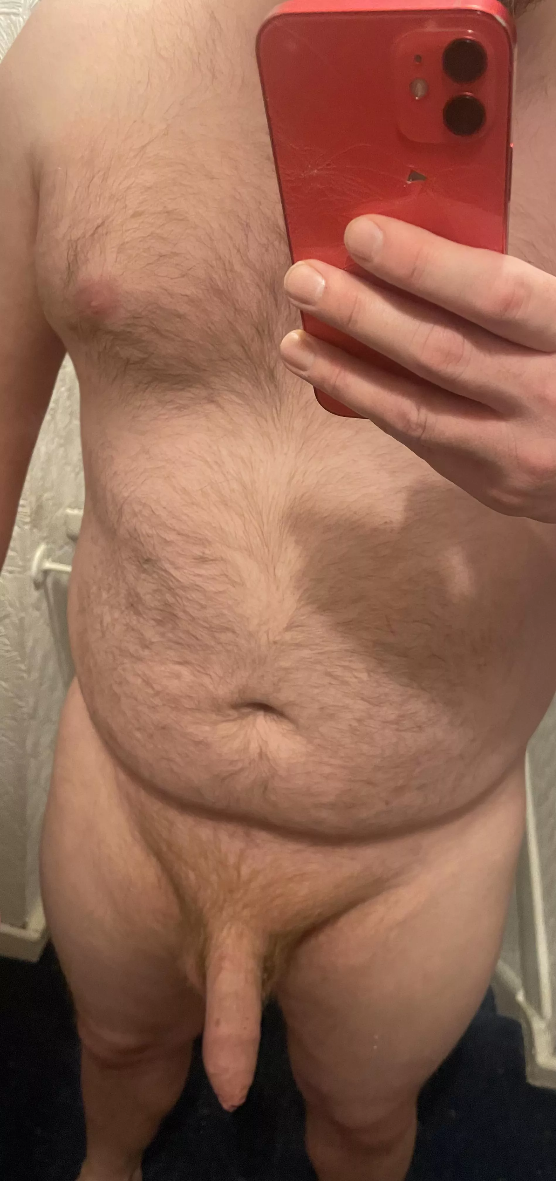 To shower and play or not 🤔