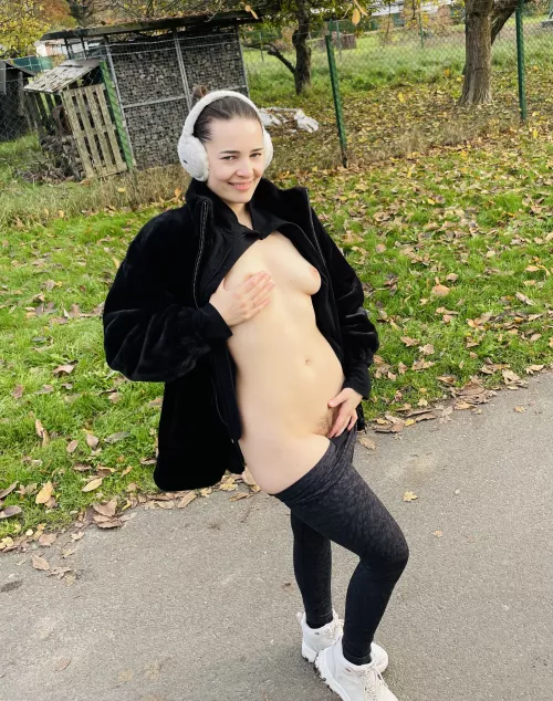 Too hot to feel cold, right? 🔥 [F]