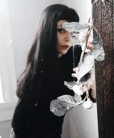 Upvote and you'll a task [domme]