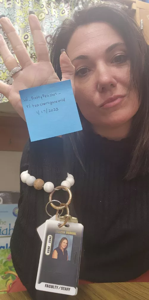 verified teacher 😜 [mrs]