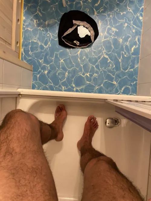 want to join daddy in the shower ?