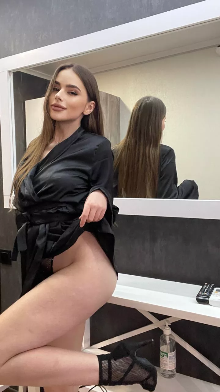 What body part do you like? Sub me