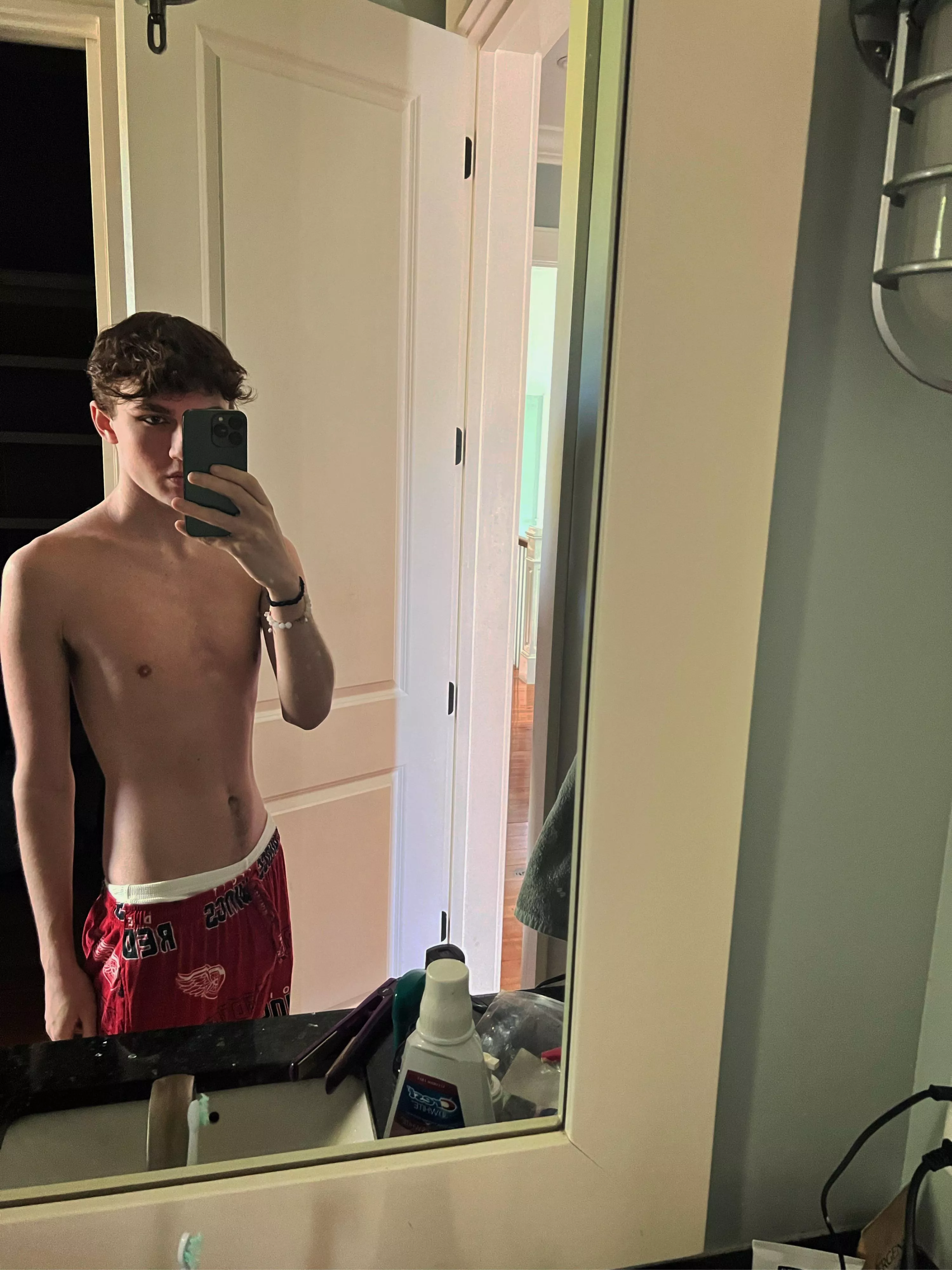 woke up needing cuddles 🥹