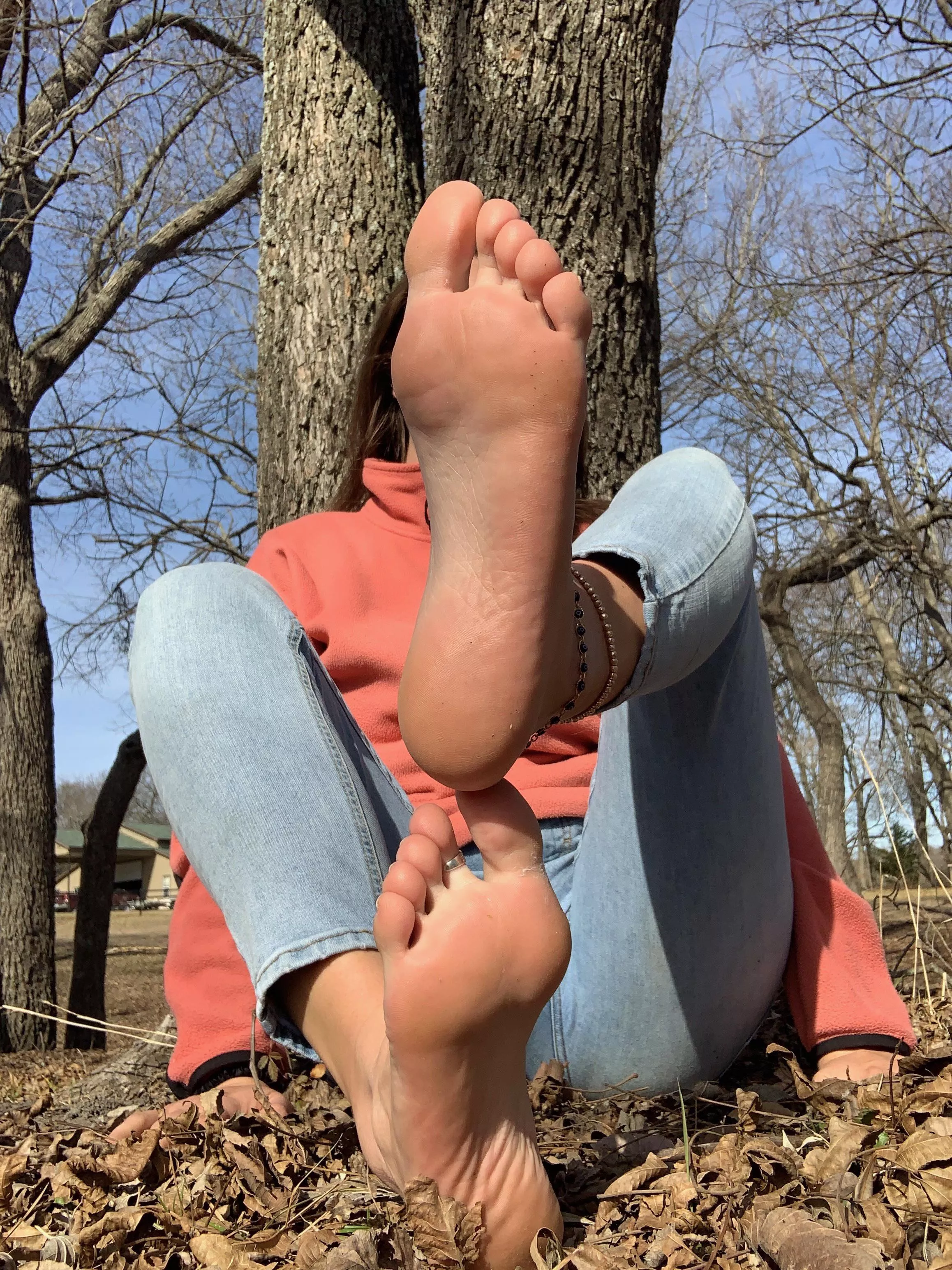 You mind clearing these leaves off my feet?