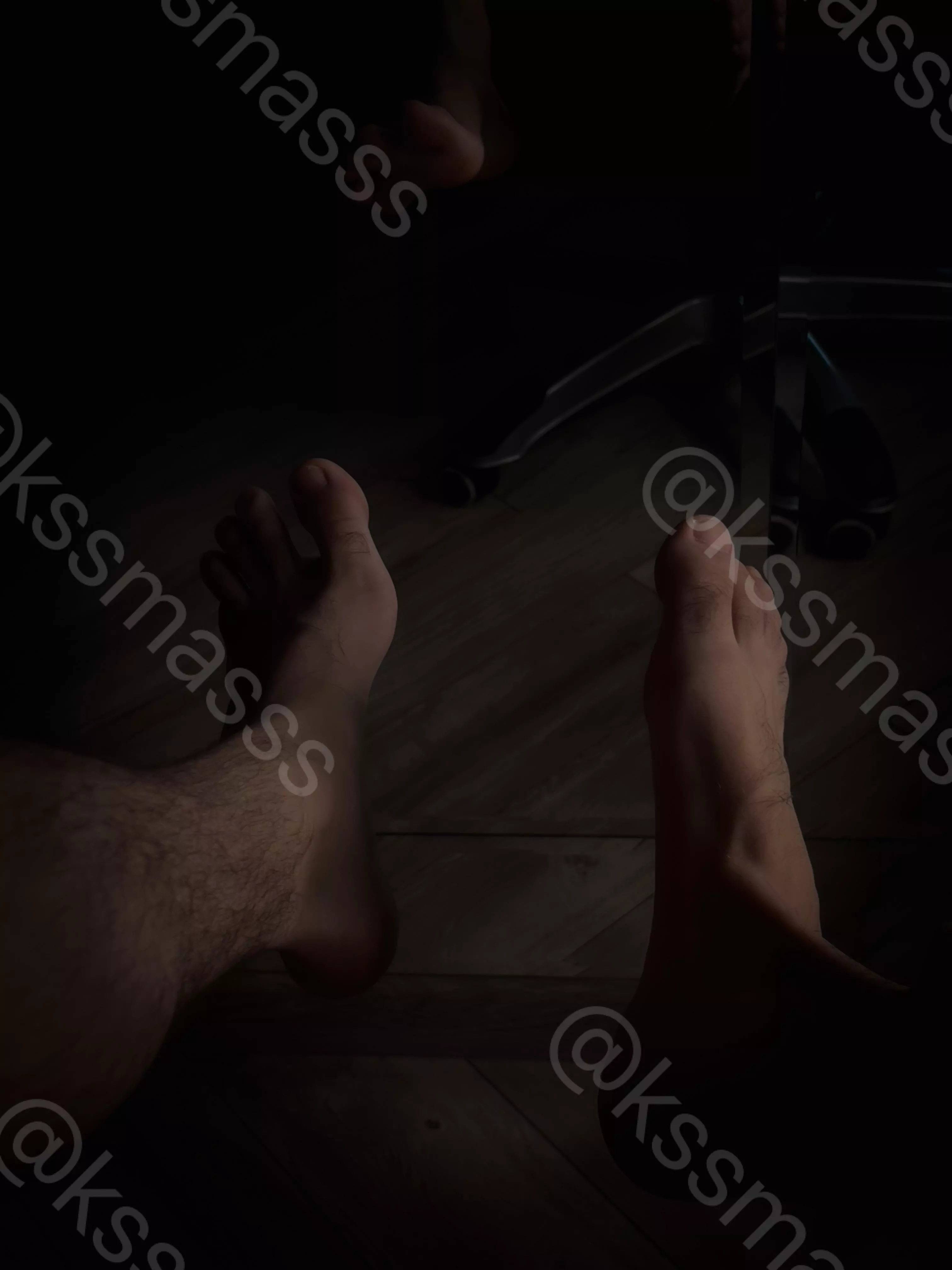[20] twinks foot