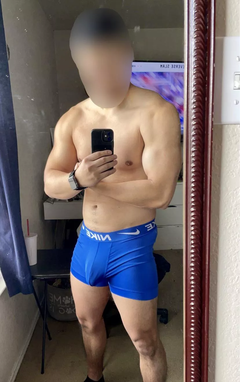 26M DMs open. Slide in the DMs and ask for the snap, might even show face