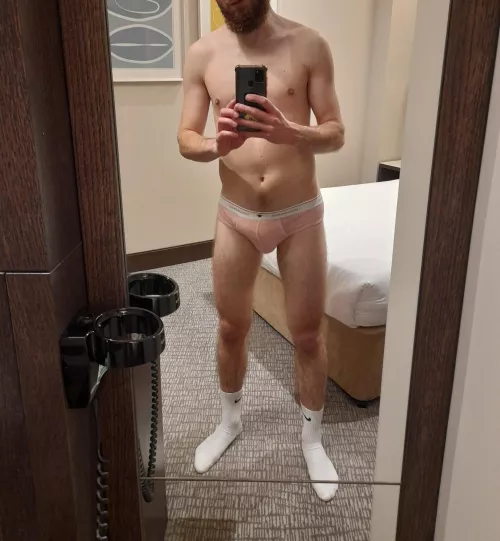 30 bi into masculine guys who trade with faces. Hmu with pic and asl braddnovak