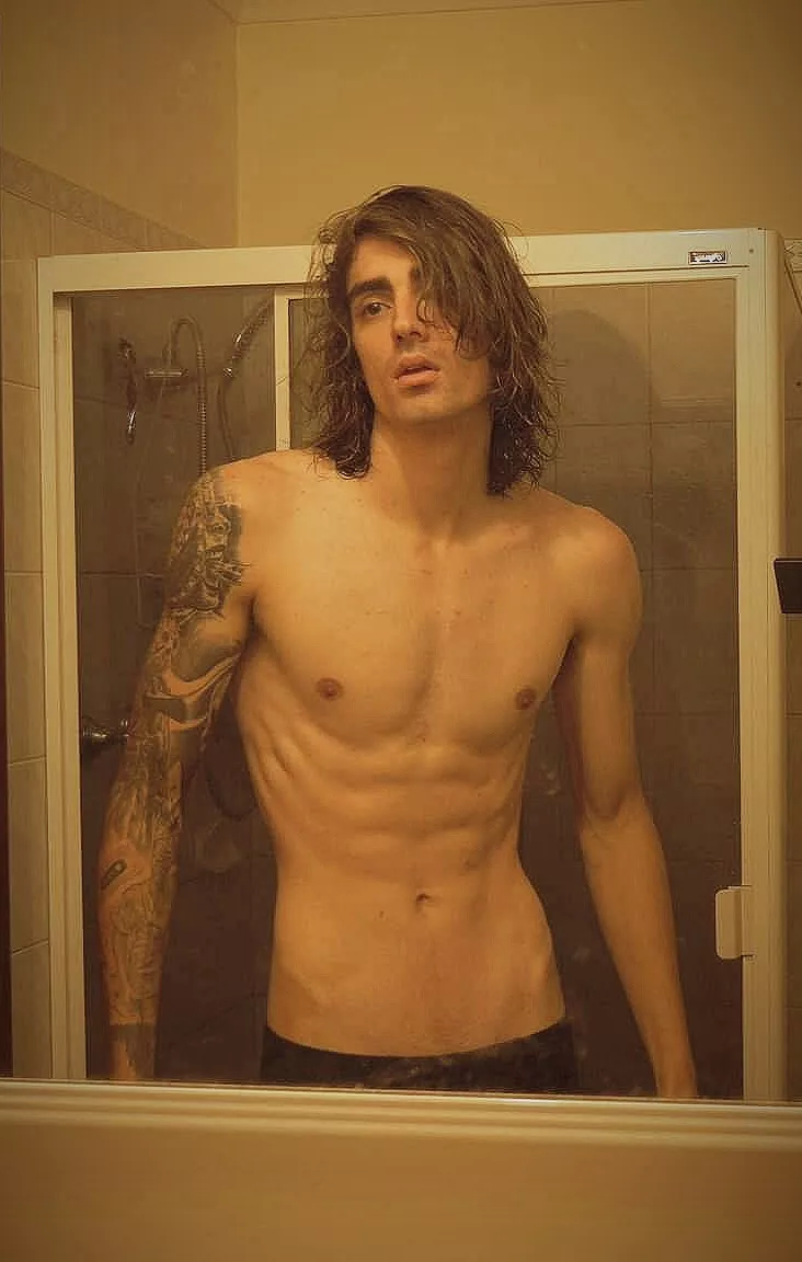 Any appreciation for tall, lanky tattooed guys??