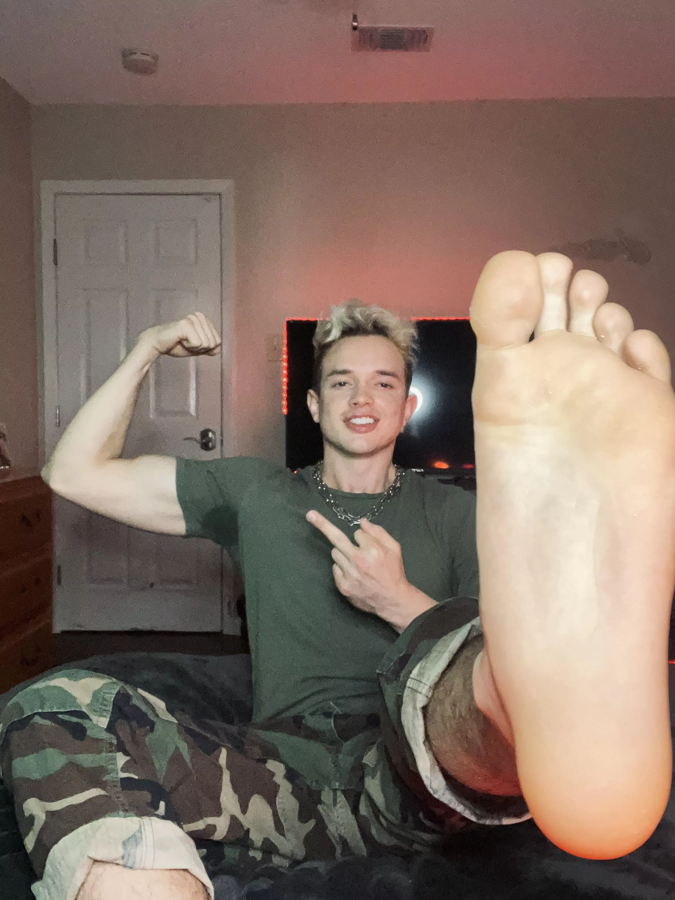 Are you licking pits or feet? 😋