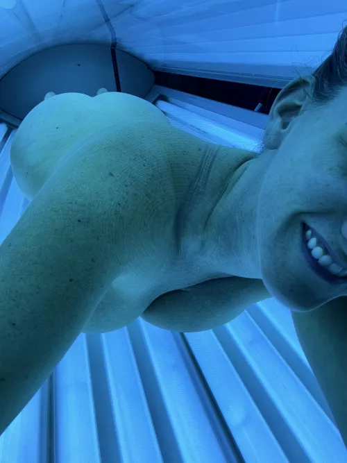 Ass, tots, or smile…be honey, which did you notice first