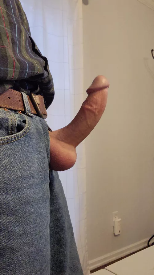 Buckeye Wood (60) Enjoys joining couples.