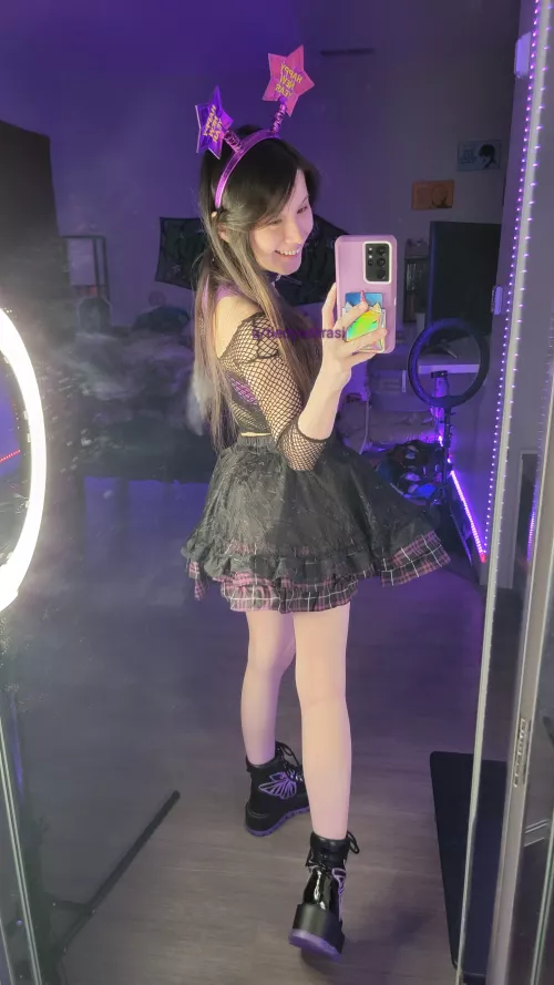 can we spend all day watching oldies / classics, like The Three Stooges [F]