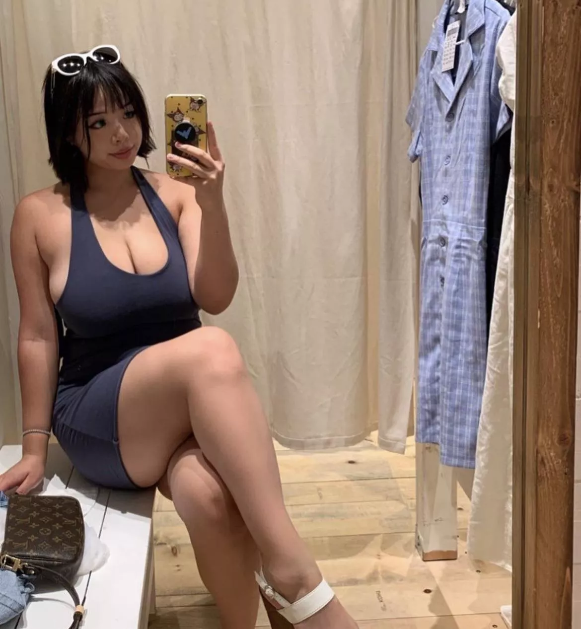 Can’t hide those !