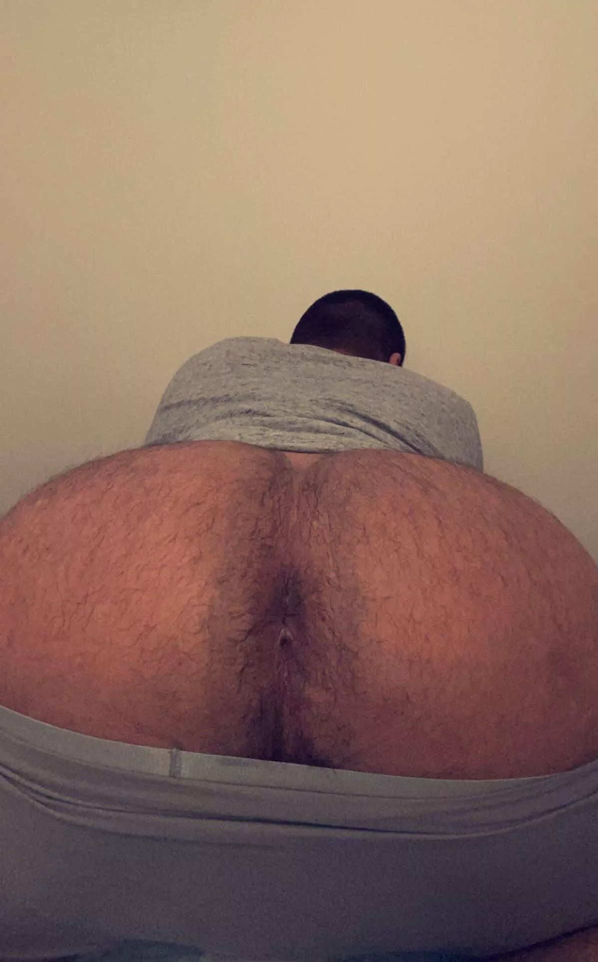 Come here and tongue me down