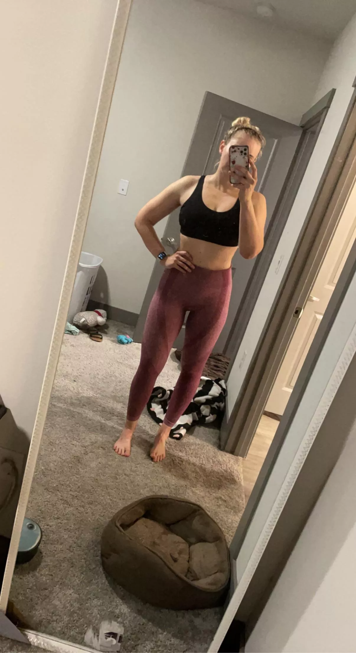 Come put your face between these thighs😈