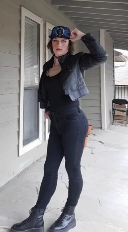 could I be yours? 😘