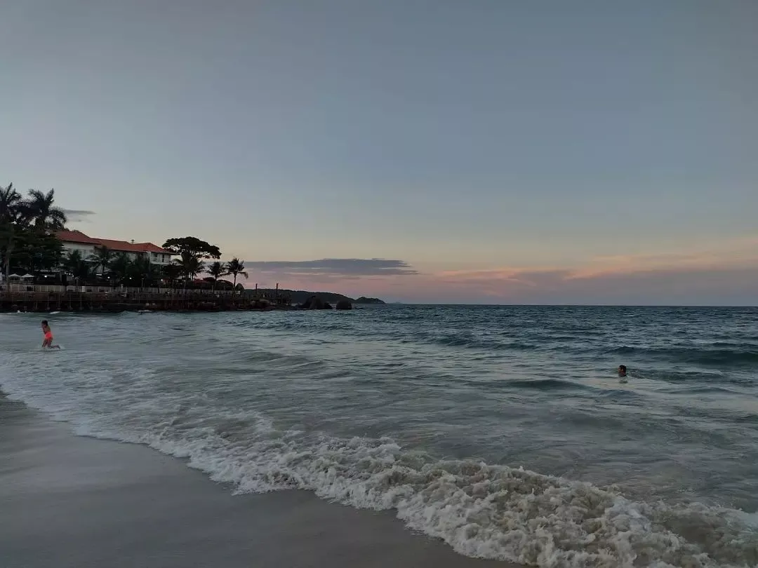 Days always end beautifully in places like this.