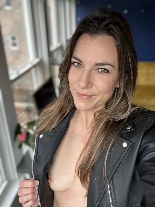 Do you like my date night outfit? 39F