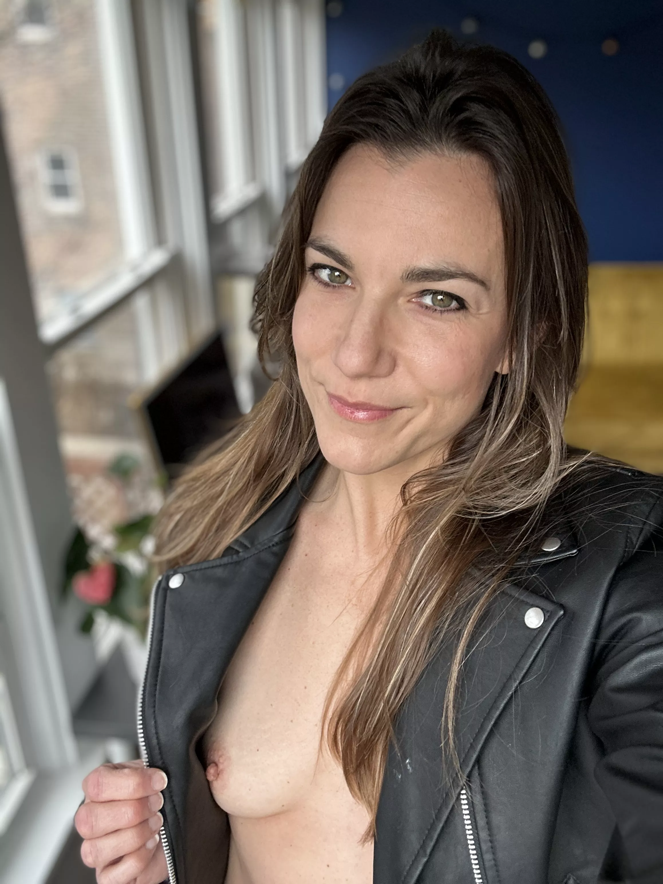 Do you like my date night outfit? 39F