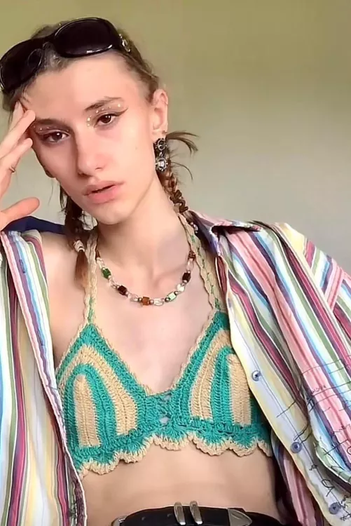 Flat chest, flat stomach