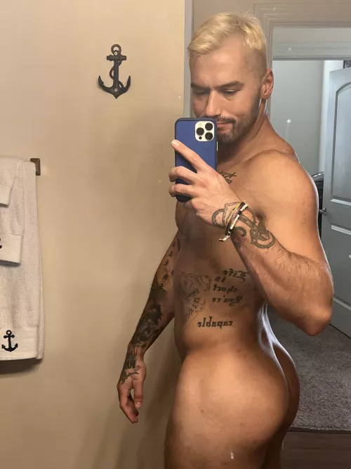 Forgot to post yesterday but I think every day should be hump day 😈