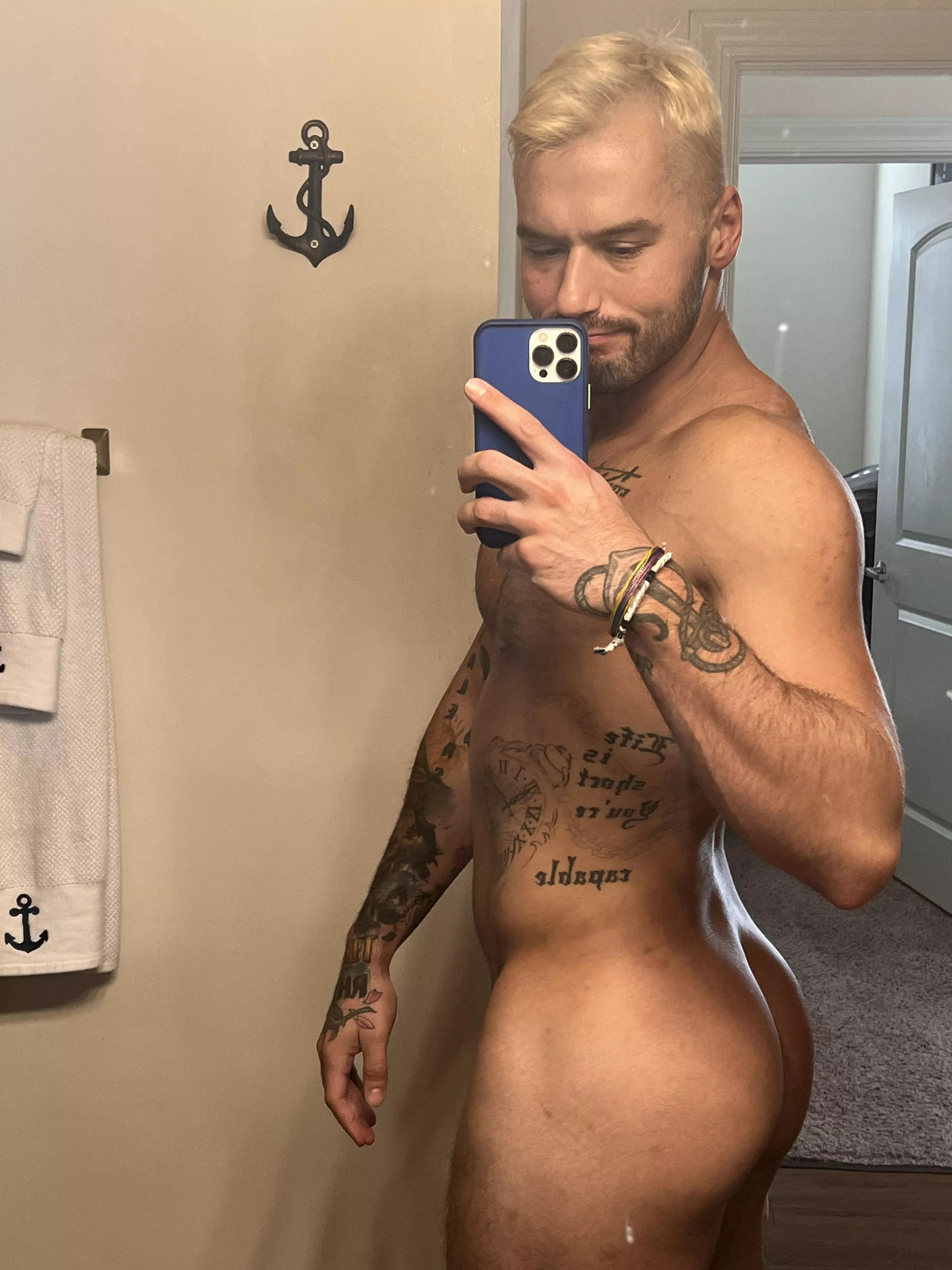 Forgot to post yesterday but I think every day should be hump day 😈