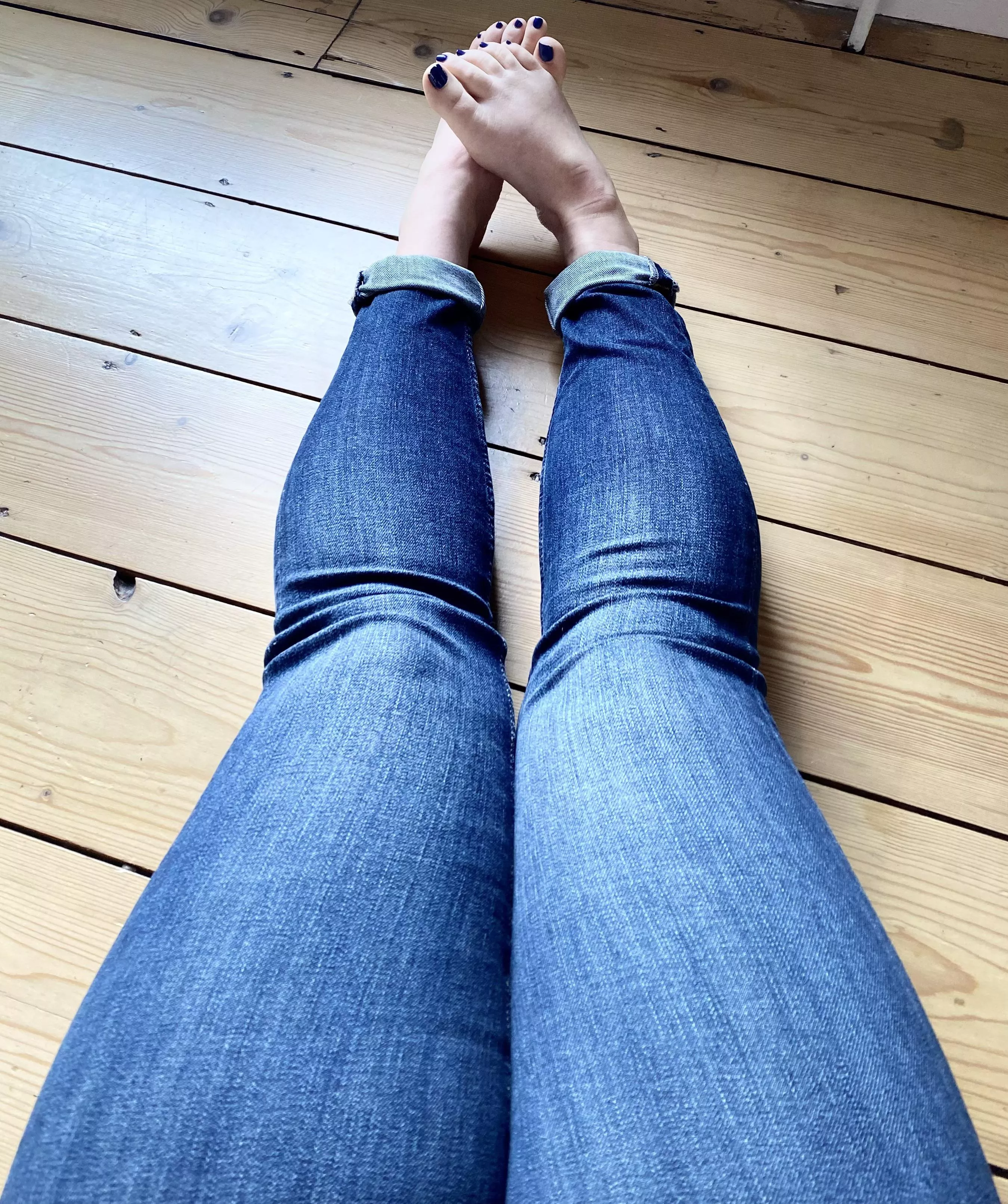 Fresh pedicure time 💙